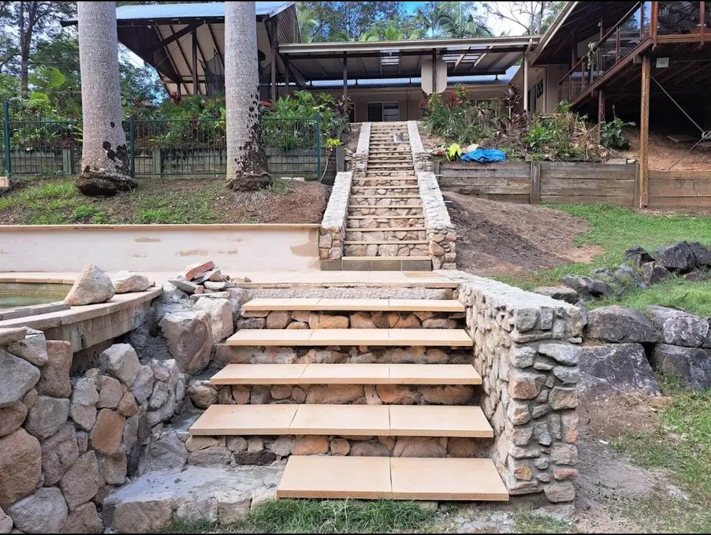 Retaining wall & steps in Buderim