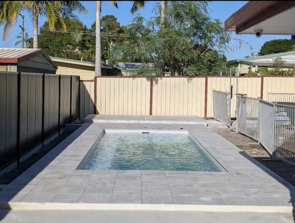 Poolside paving in Kuluin